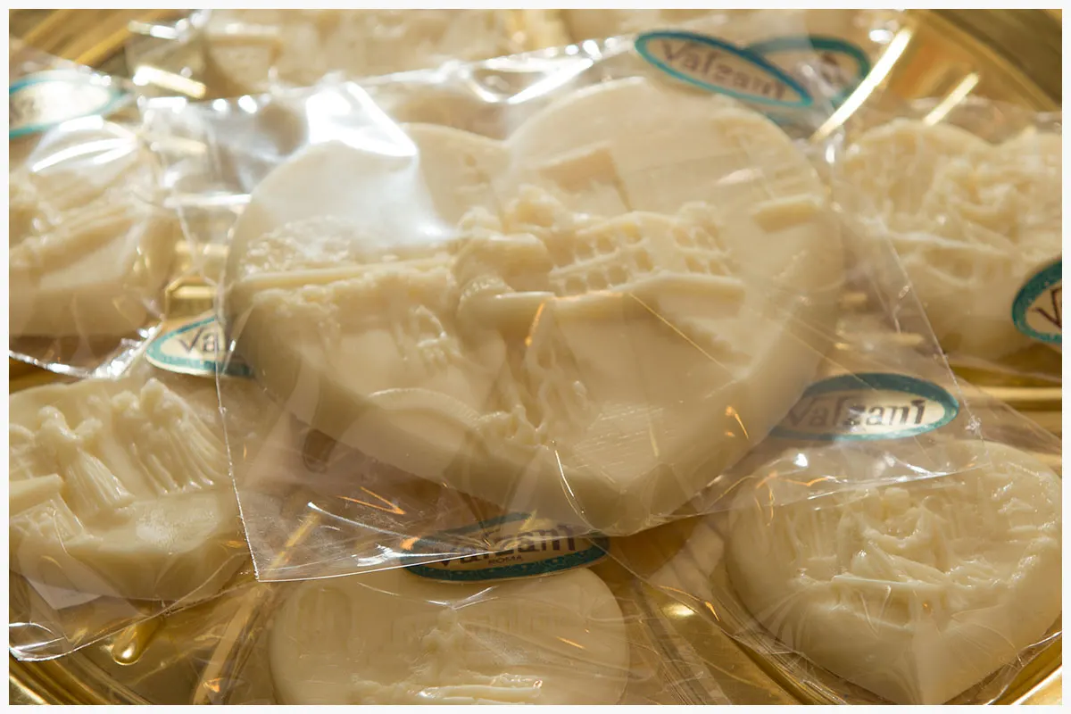 Cuori di cioccolato bianco